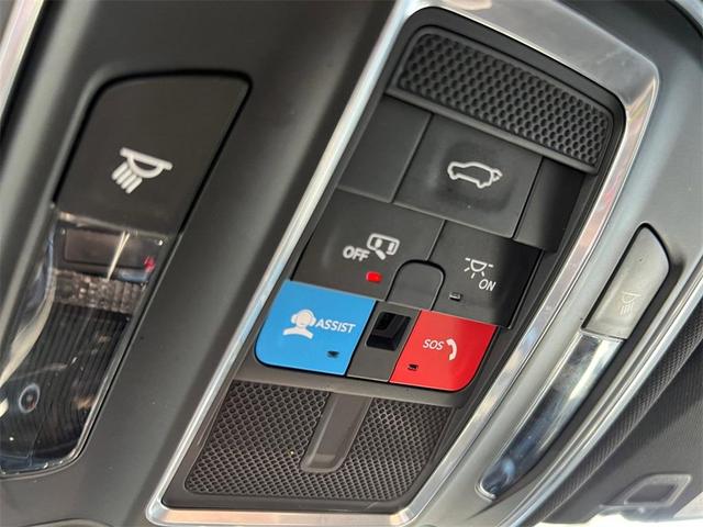 Photo of 2024 Silver Zynith Jeep Grand Cherokee