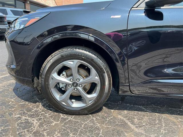 Photo of 2024 Agate Black Metallic Ford Escape