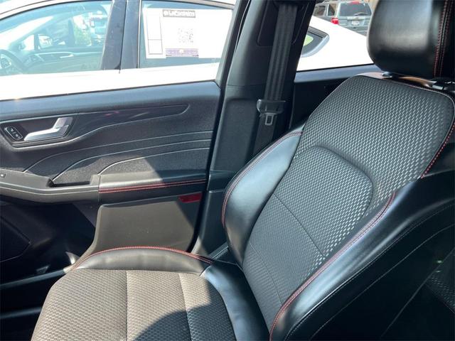 Photo of 2024 Agate Black Metallic Ford Escape