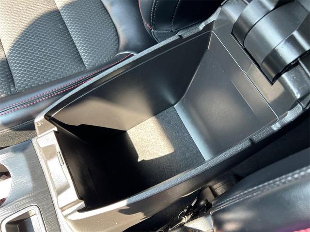 Photo of 2024 Agate Black Metallic Ford Escape