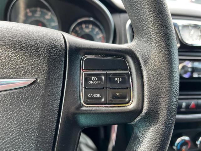 Photo of 2014 Cashmere Chrysler 200