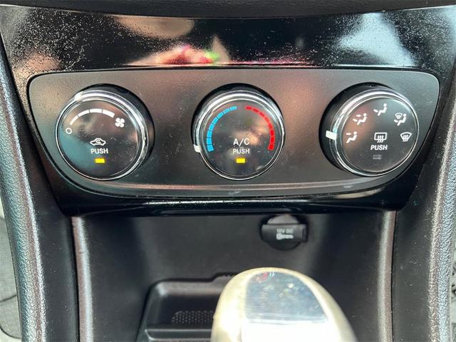 Photo of 2014 Cashmere Chrysler 200