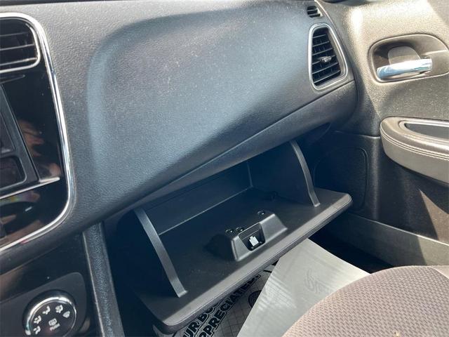 Photo of 2014 Cashmere Chrysler 200