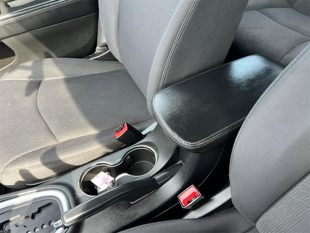 Photo of 2014 Cashmere Chrysler 200