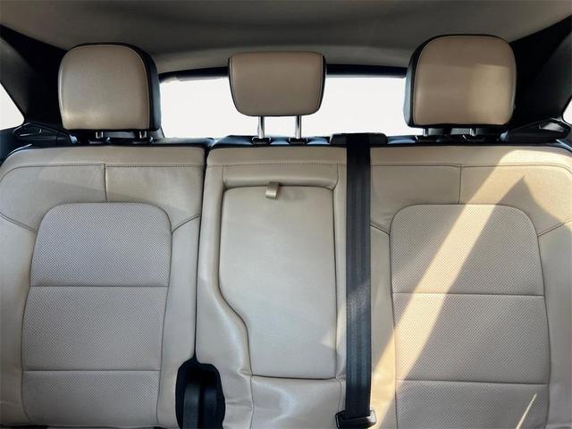 Photo of 2020 White Metallic Ford Escape