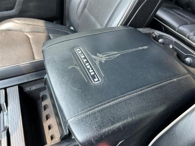 Photo of 2019 Diamond Black RAM 1500