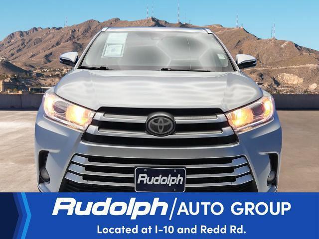 Photo of 2018 Celestial Silver Metallic Toyota Highlander