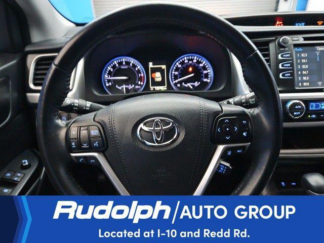 Photo of 2018 Celestial Silver Metallic Toyota Highlander