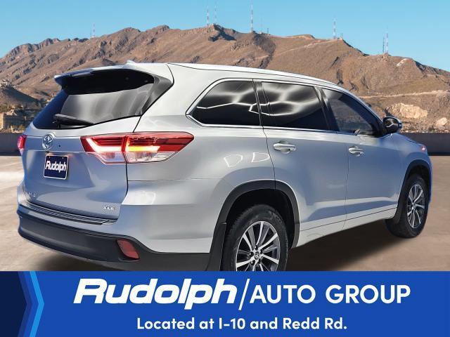 Photo of 2018 Celestial Silver Metallic Toyota Highlander
