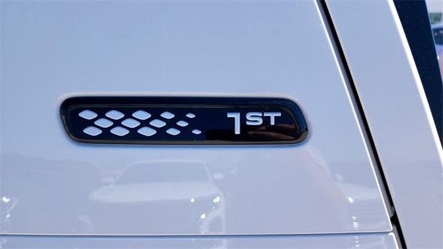 Photo of 2025 Energetic Orange Volkswagen ID. Buzz