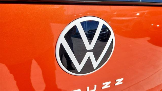 Photo of 2025 Energetic Orange Volkswagen ID. Buzz
