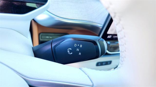 Photo of 2025 Energetic Orange Volkswagen ID. Buzz