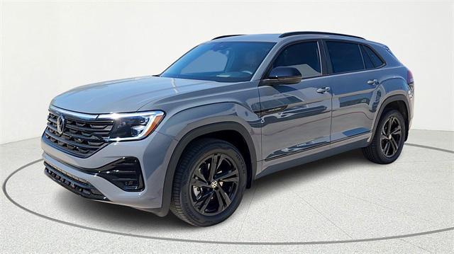 Photo of 2026 pure gray Volkswagen Atlas Cross Sport