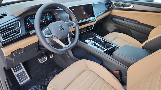 Photo of 2026 pure gray Volkswagen Atlas Cross Sport
