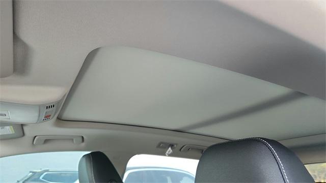 Photo of 2024 Pure White Volkswagen Taos