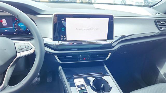 Photo of 2025 Deep Black Pearl Volkswagen Atlas Cross Sport