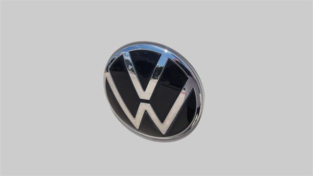 Photo of 2022 Pure White Volkswagen Taos