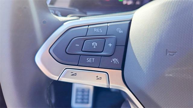 Photo of 2025 Deep Black Pearl Volkswagen Atlas