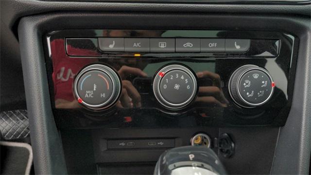 Photo of 2023 White Volkswagen Taos