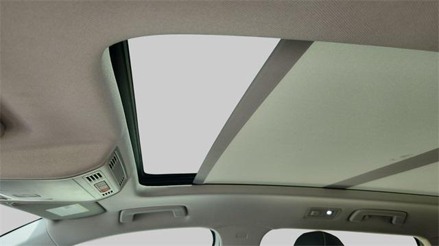 Photo of 2023 White Volkswagen Taos