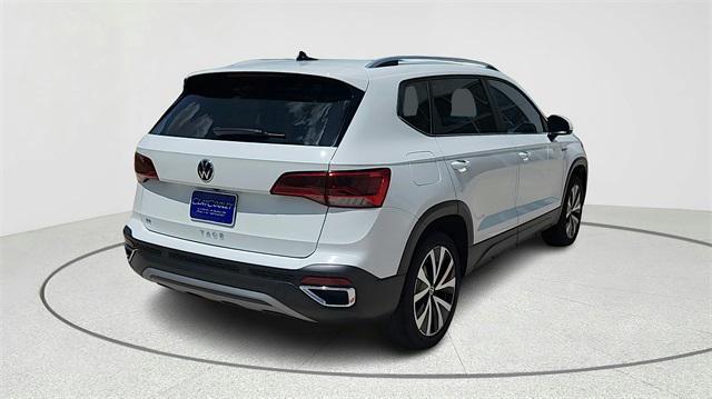 Photo of 2023 White Volkswagen Taos
