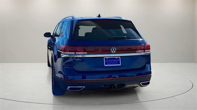 Photo of 2025 Mountain Lake Blue Metallic Volkswagen Atlas