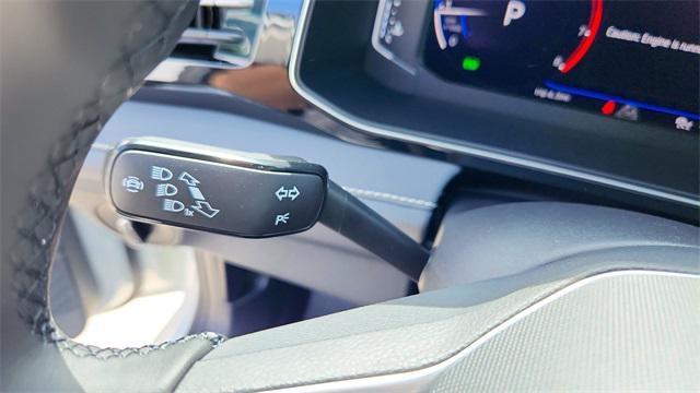 Photo of 2025 Opal White Pearl Volkswagen Jetta
