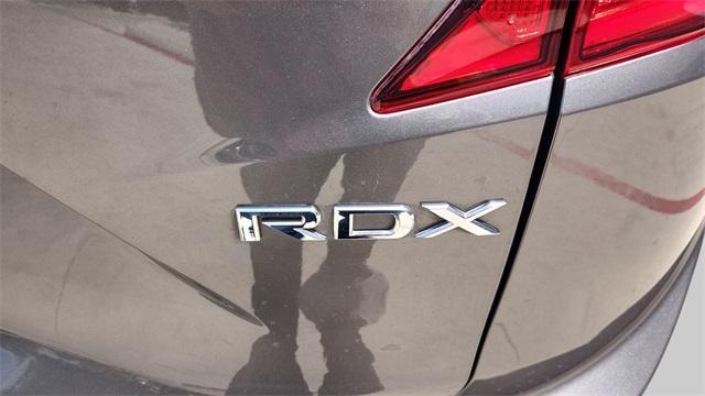 Photo of 2023 Liquid Carbon Metallic Acura RDX