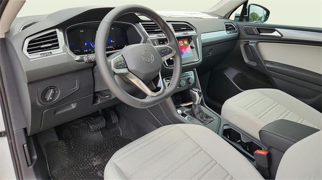Photo of 2024 Pure White Volkswagen Tiguan