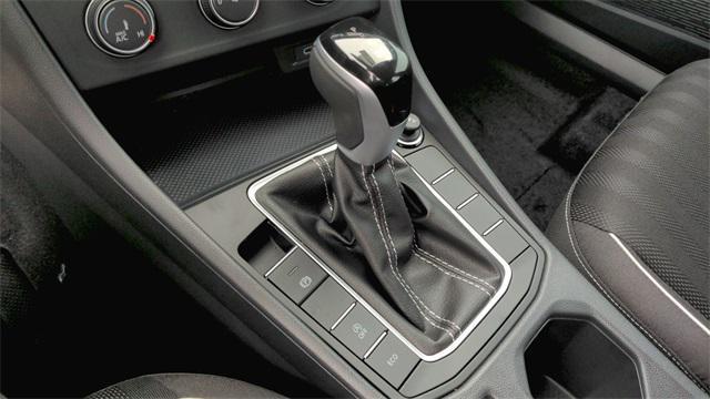 Photo of 2024 Black Volkswagen Jetta