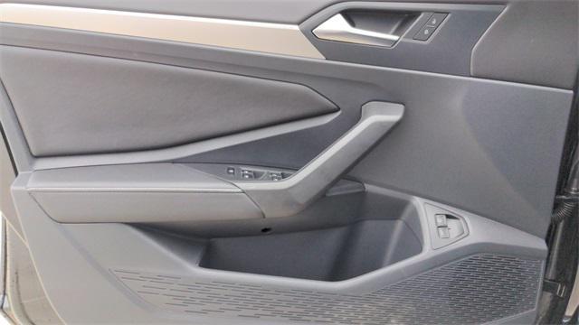 Photo of 2024 Black Volkswagen Jetta