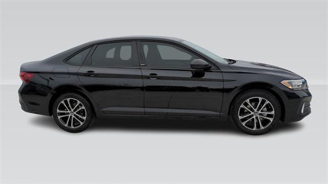 Photo of 2024 Black Volkswagen Jetta