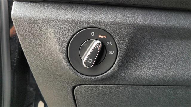 Photo of 2024 Black Volkswagen Jetta