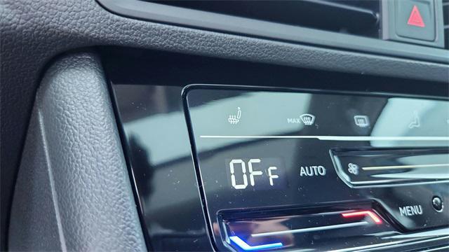 Photo of 2025 Gray Volkswagen Jetta
