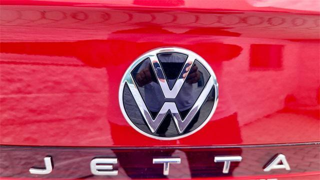 Photo of 2025 Kings Red Metallic Volkswagen Jetta