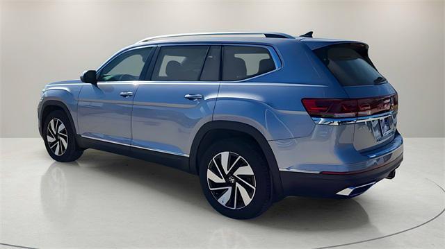 Photo of 2025 Silver Mist Metallic Volkswagen Atlas