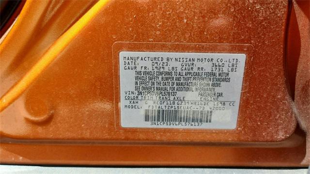 Photo of 2023 Monarch Orange Metallic/Super Black Nissan Kicks