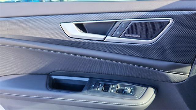 Photo of 2025 Blue Volkswagen Atlas Cross Sport