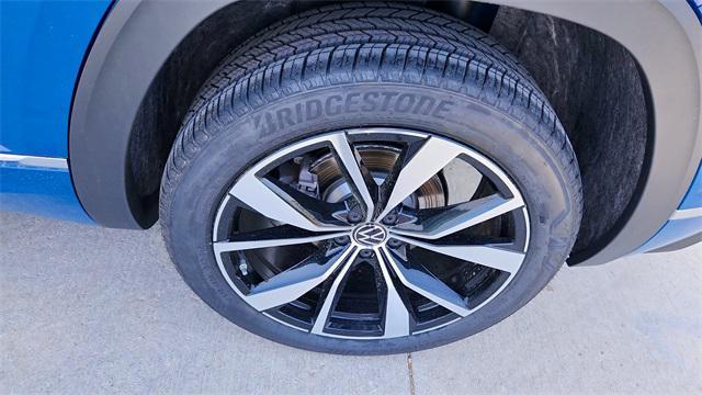 Photo of 2025 Blue Volkswagen Atlas Cross Sport