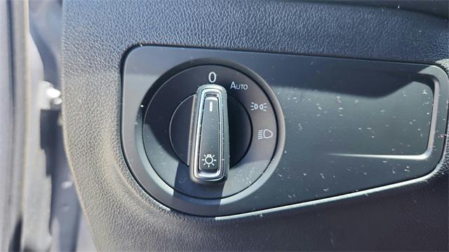 Photo of 2023 Silver Metallic Volkswagen Tiguan