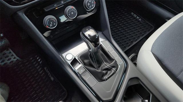 Photo of 2024 Pyrite Silver Metallic Volkswagen Taos