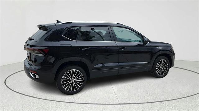 Photo of 2025 Deep Black Pearl Volkswagen Taos