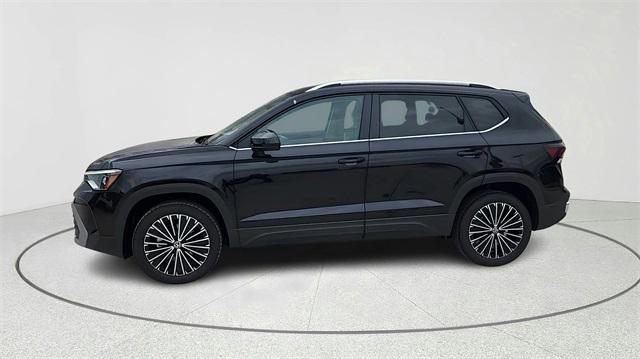 Photo of 2025 Deep Black Pearl Volkswagen Taos