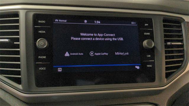 Photo of 2021 Pure White Volkswagen Atlas