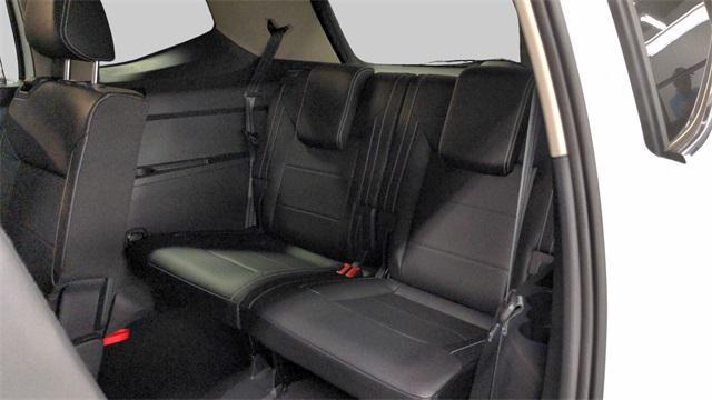 Photo of 2021 Pure White Volkswagen Atlas