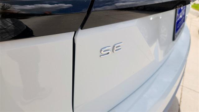 Photo of 2025 Pure White Volkswagen Atlas