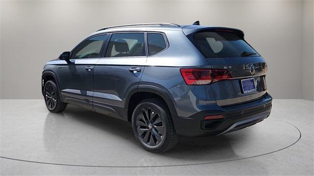 Photo of 2024 Platinum Gray Metallic Volkswagen Taos