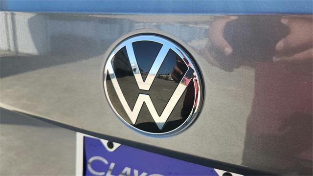 Photo of 2024 Platinum Gray Metallic Volkswagen Taos