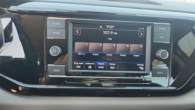 Photo of 2024 Platinum Gray Metallic Volkswagen Taos