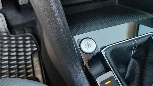 Photo of 2024 Platinum Gray Metallic Volkswagen Taos